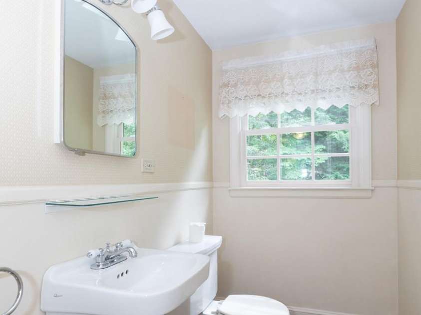 5511 Robinhood Road, Charlotte, NC 28211.  MLS# CAR4394912, YatesRealty ID 34324. 