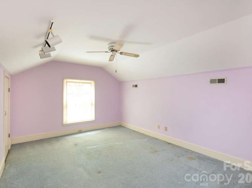 5511 Robinhood Road, Charlotte, NC 28211.  MLS# CAR4394912, YatesRealty ID 34324. 