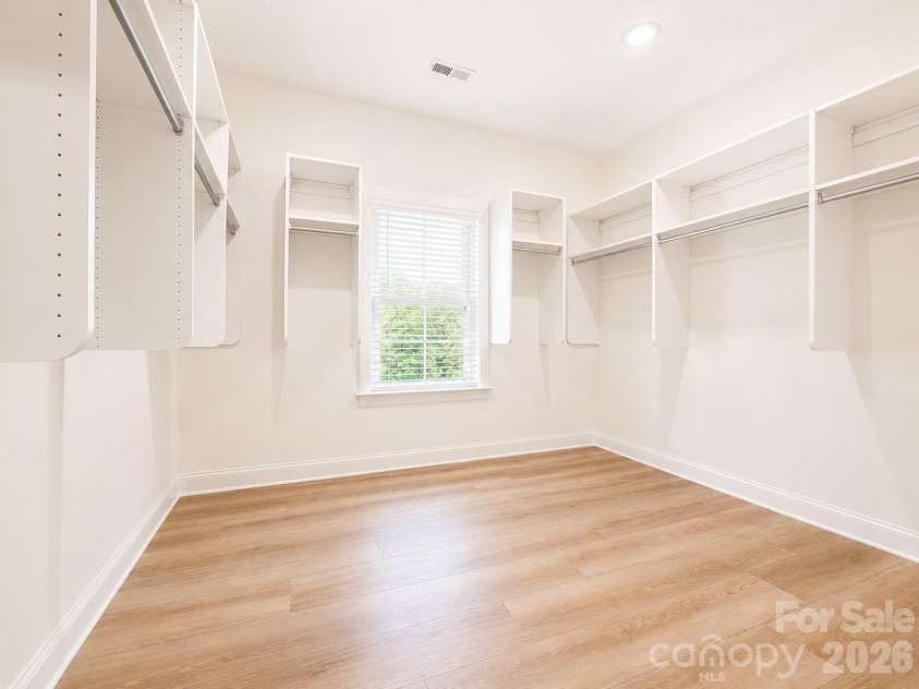 1224 Sharon Amity Road, Charlotte, NC 28211.  MLS# CAR4398923, YatesRealty ID 34326. 