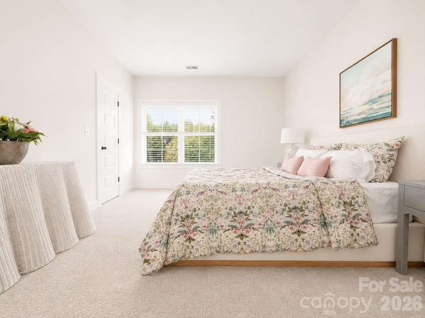 1224 Sharon Amity Road, Charlotte, NC 28211.  MLS# CAR4398923, YatesRealty ID 34326. 