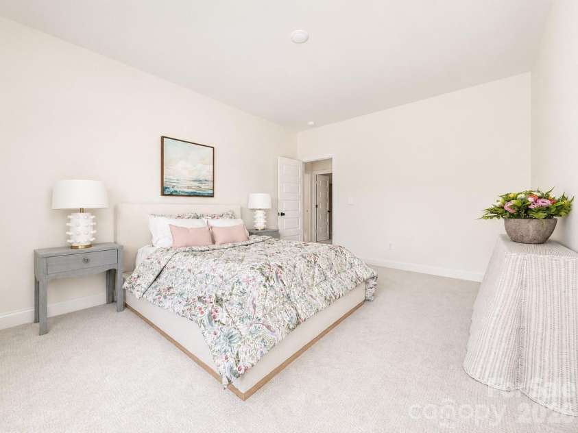 1224 Sharon Amity Road, Charlotte, NC 28211.  MLS# CAR4398923, YatesRealty ID 34326. 