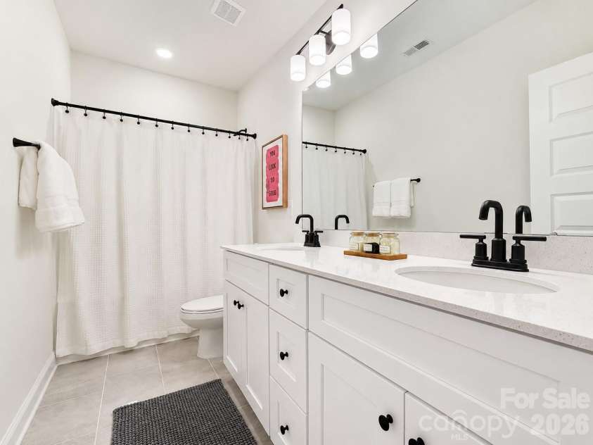 1224 Sharon Amity Road, Charlotte, NC 28211.  MLS# CAR4398923, YatesRealty ID 34326. 