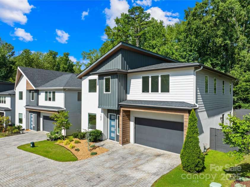 1627 Rama Road, Charlotte, NC 28211.  MLS# CAR4287612, YatesRealty ID 34326. 
