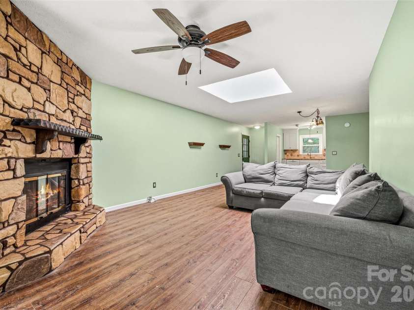 27 Unity Court, Etowah, NC 28729.  MLS# CAR4398907, YatesRealty ID 34327. 