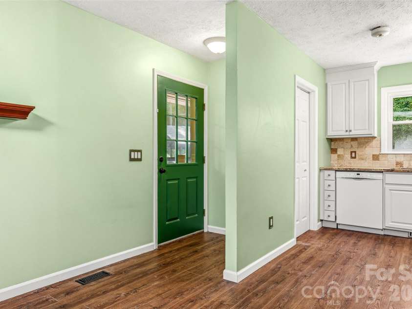 27 Unity Court, Etowah, NC 28729.  MLS# CAR4398907, YatesRealty ID 34327. 