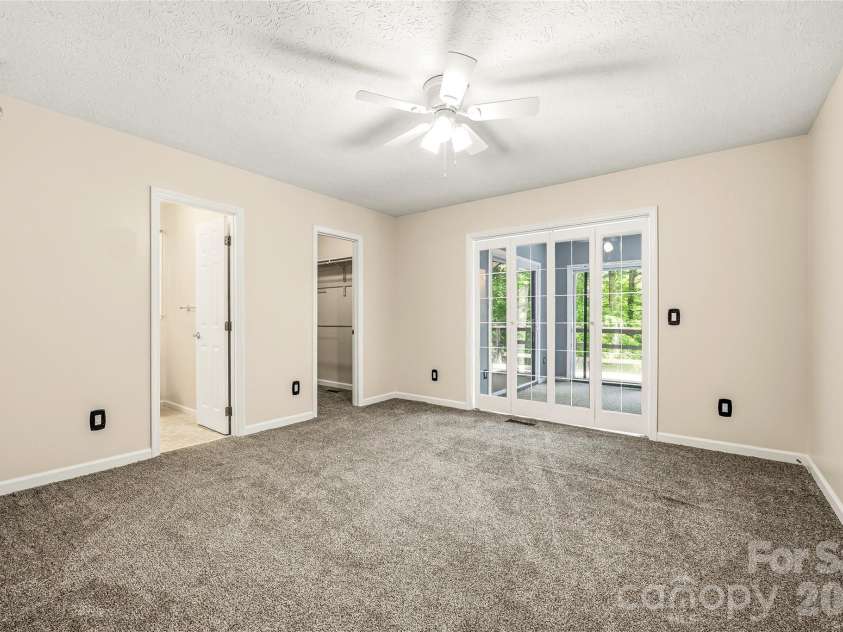 27 Unity Court, Etowah, NC 28729.  MLS# CAR4398907, YatesRealty ID 34327. 