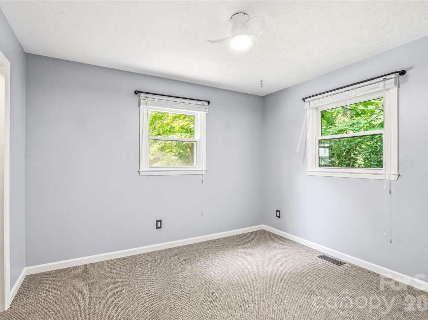 27 Unity Court, Etowah, NC 28729.  MLS# CAR4398907, YatesRealty ID 34327. 