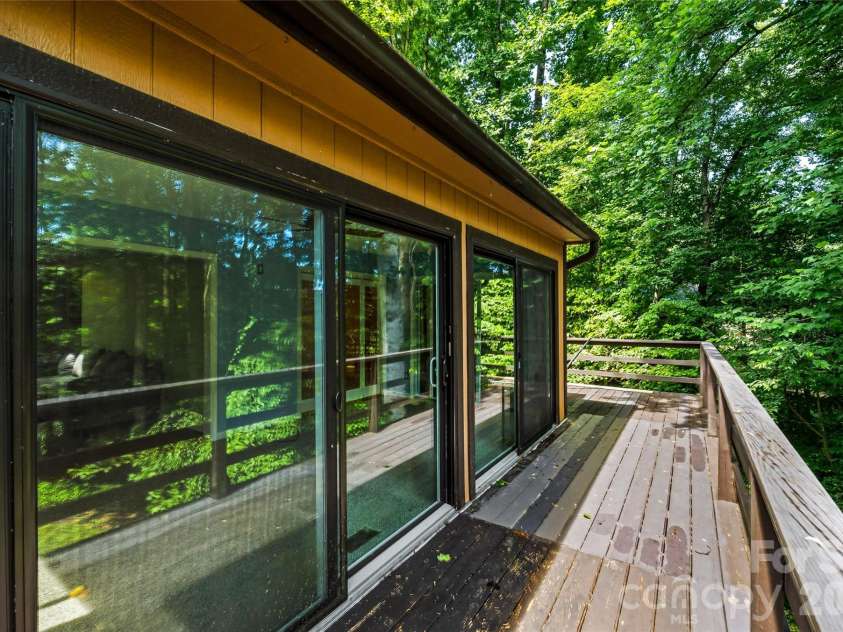 27 Unity Court, Etowah, NC 28729.  MLS# CAR4398907, YatesRealty ID 34327. 