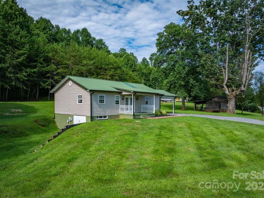 4521 Burns Road, Granite Falls, NC 28630.  MLS# CAR4288952, YatesRealty ID 34327. 