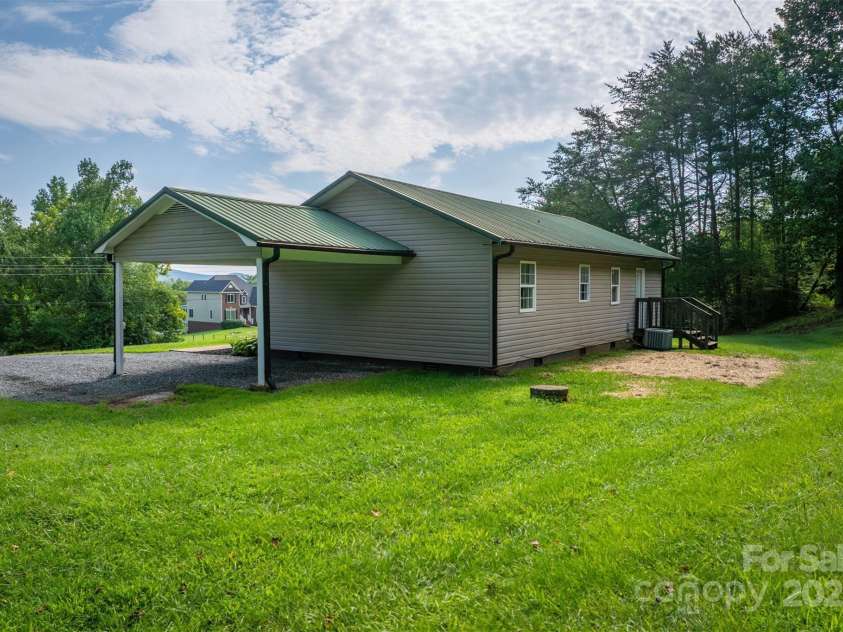 4521 Burns Road, Granite Falls, NC 28630.  MLS# CAR4288952, YatesRealty ID 34327. 