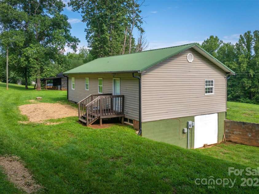 4521 Burns Road, Granite Falls, NC 28630.  MLS# CAR4288952, YatesRealty ID 34327. 