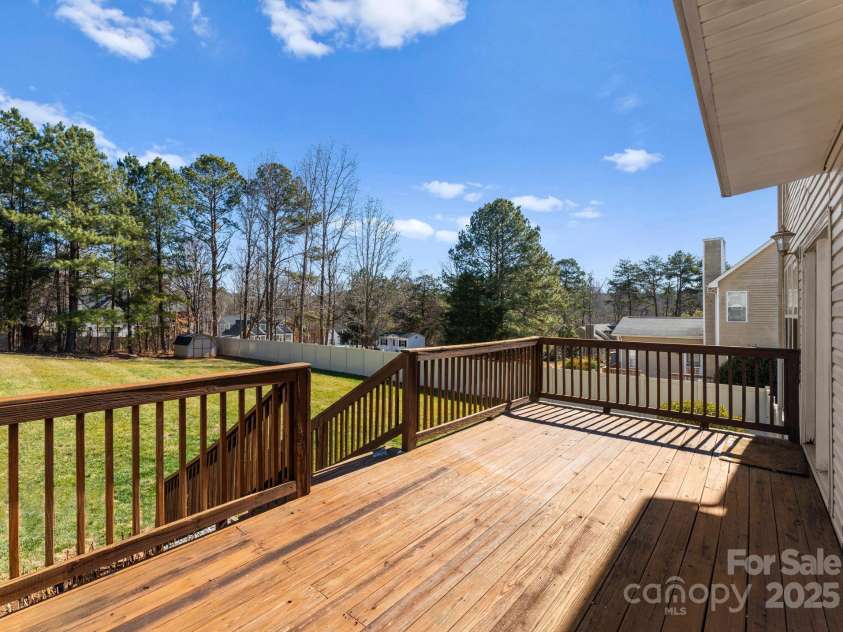 159 Creekwood Drive, Mooresville, NC 28117.  MLS# CAR4227542, YatesRealty ID 3433. 