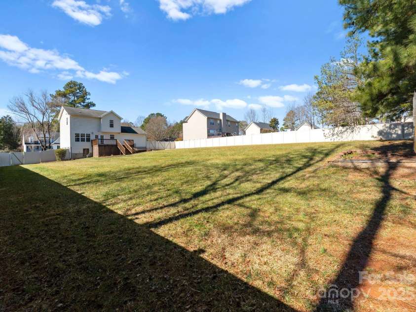159 Creekwood Drive, Mooresville, NC 28117.  MLS# CAR4227542, YatesRealty ID 3433. 