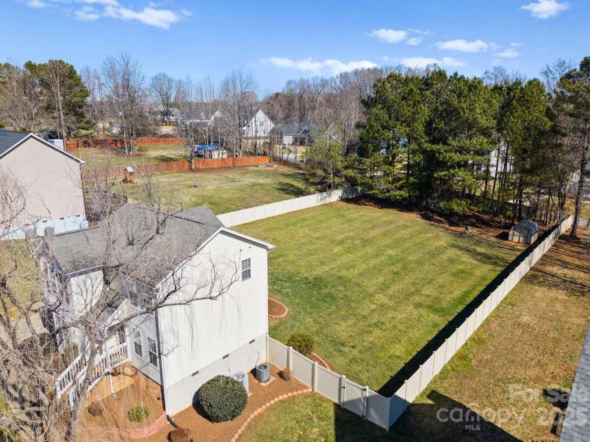 159 Creekwood Drive, Mooresville, NC 28117.  MLS# CAR4227542, YatesRealty ID 3433. 