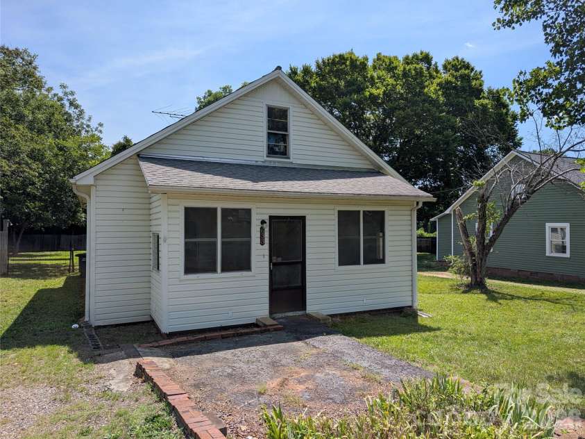 633 Eastway Drive, Troutman, NC 28166.  MLS# CAR4355605, YatesRealty ID 3433. 