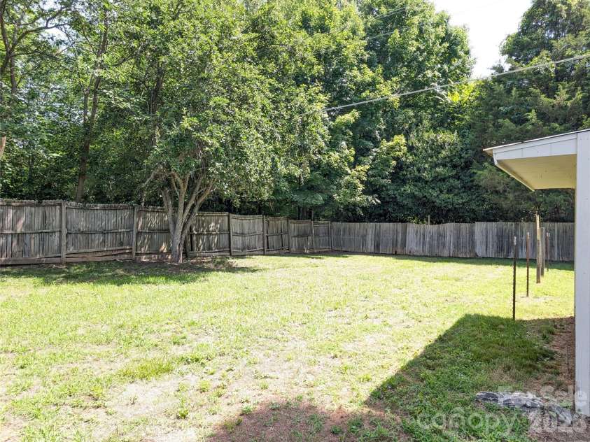 633 Eastway Drive, Troutman, NC 28166.  MLS# CAR4355605, YatesRealty ID 3433. 