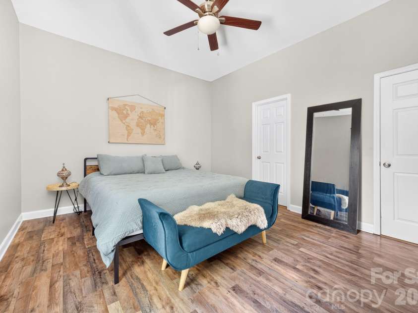 950 Lucas Street, Rock Hill, SC 29730.  MLS# CAR4397702, YatesRealty ID 34330. 