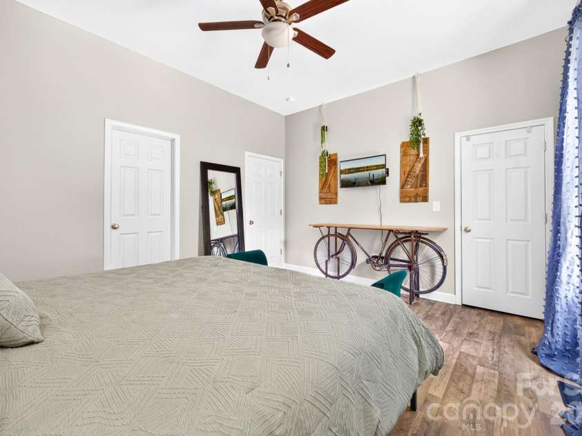 950 Lucas Street, Rock Hill, SC 29730.  MLS# CAR4397702, YatesRealty ID 34330. 