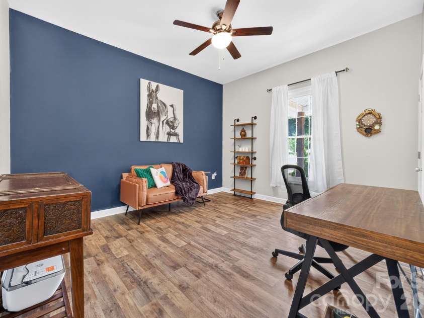 950 Lucas Street, Rock Hill, SC 29730.  MLS# CAR4397702, YatesRealty ID 34330. 