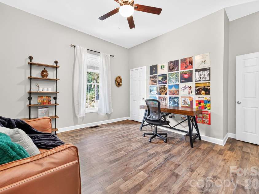 950 Lucas Street, Rock Hill, SC 29730.  MLS# CAR4397702, YatesRealty ID 34330. 