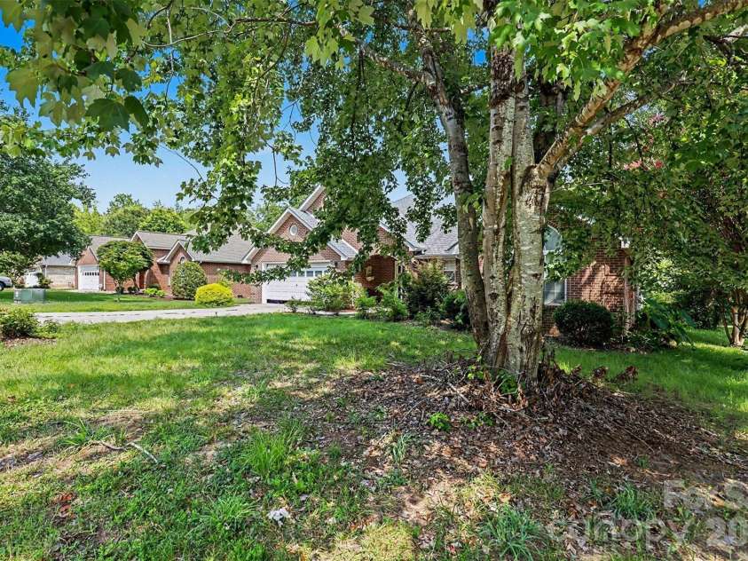 1318 Crown Ridge Drive, Fort Mill, SC 29708.  MLS# CAR4393274, YatesRealty ID 34331. 