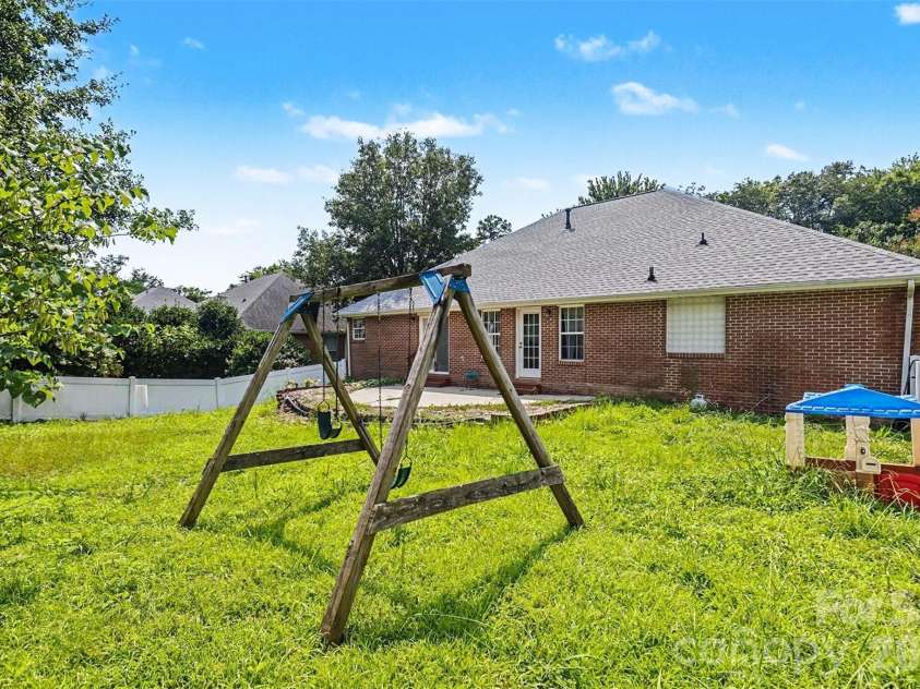 1318 Crown Ridge Drive, Fort Mill, SC 29708.  MLS# CAR4393274, YatesRealty ID 34331. 
