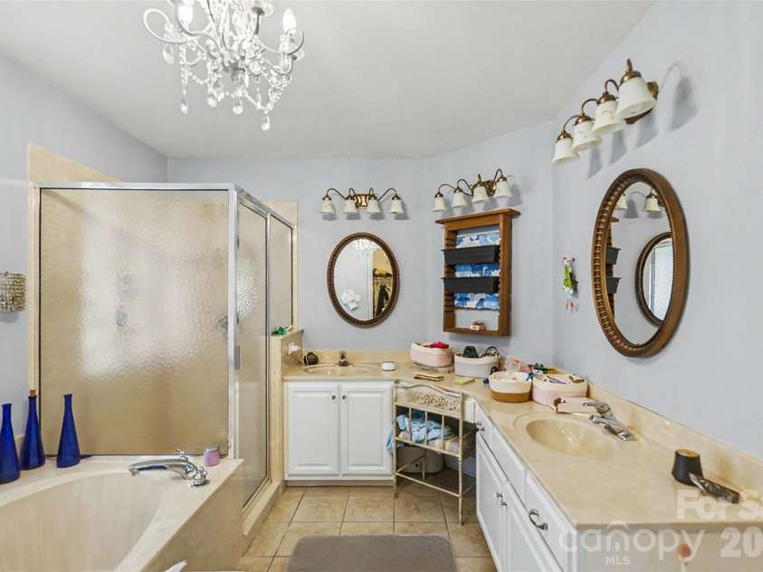 1318 Crown Ridge Drive, Fort Mill, SC 29708.  MLS# CAR4393274, YatesRealty ID 34331. 
