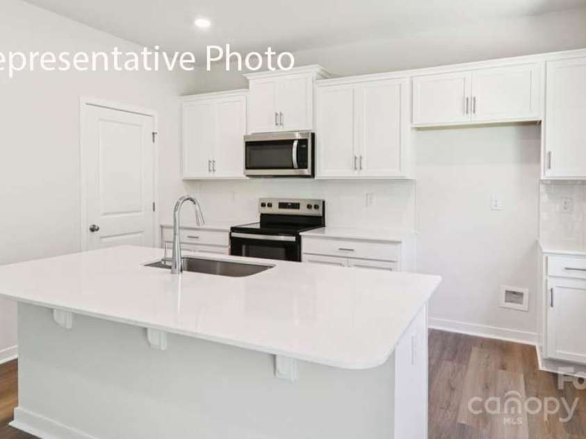 454 Janie Circle, Newton, NC 28658.  MLS# CAR4294517, YatesRealty ID 34331. 