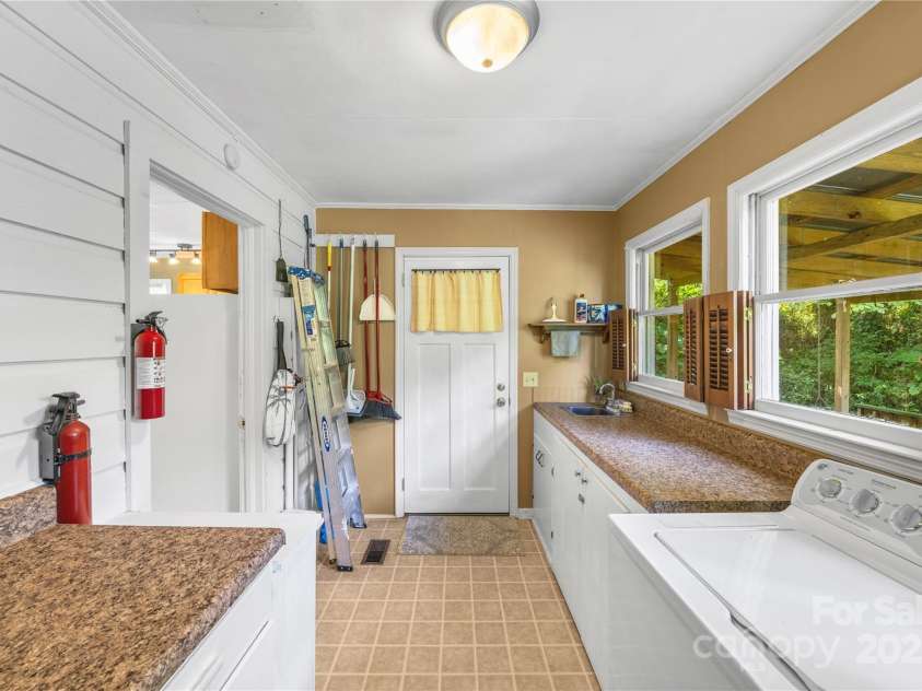 95 Blanton Street, Columbus, NC 28722.  MLS# CAR4295310, YatesRealty ID 34332. 