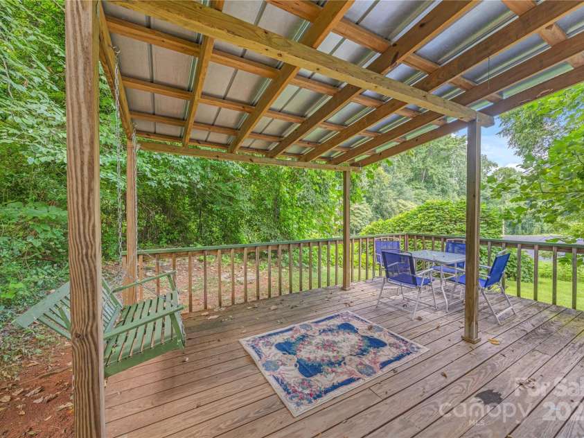 95 Blanton Street, Columbus, NC 28722.  MLS# CAR4295310, YatesRealty ID 34332. 