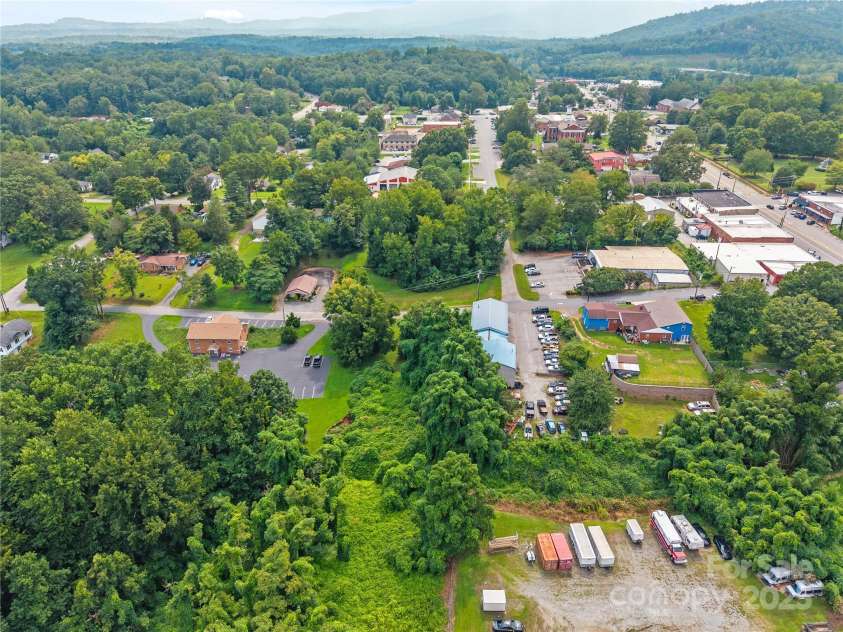 95 Blanton Street, Columbus, NC 28722.  MLS# CAR4295310, YatesRealty ID 34332. 