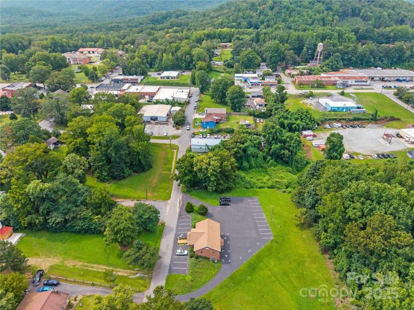 95 Blanton Street, Columbus, NC 28722.  MLS# CAR4295310, YatesRealty ID 34332. 