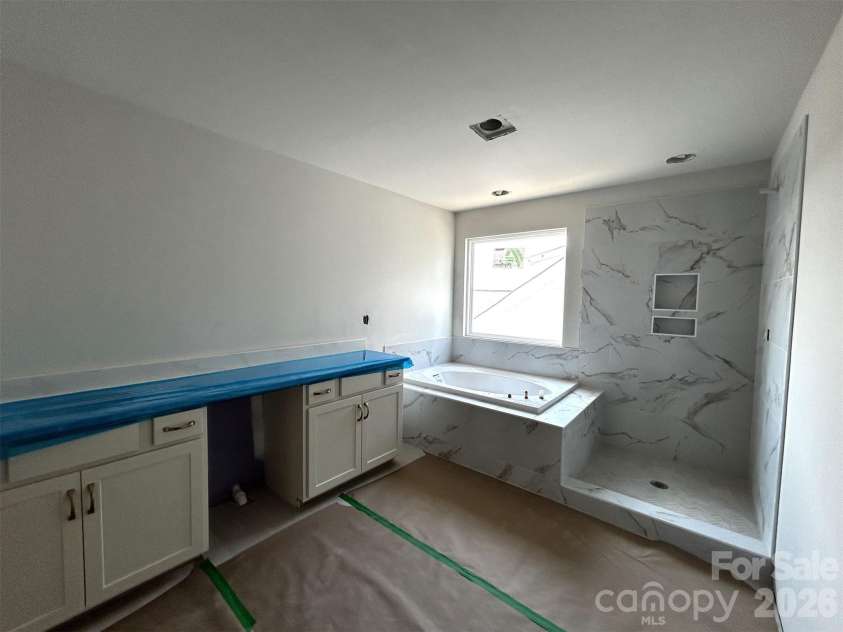 4709 Hopsack Drive, Indian Trail, NC 28079.  MLS# CAR4367464, YatesRealty ID 34333. Premier Bath