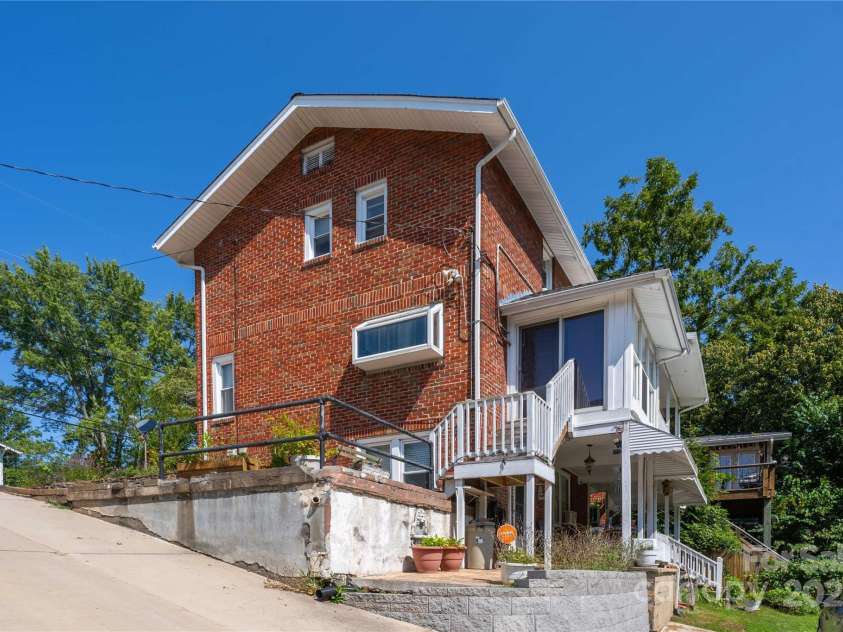 56 Brevard Road, Asheville, NC 28806.  MLS# CAR4293196, YatesRealty ID 34333. 