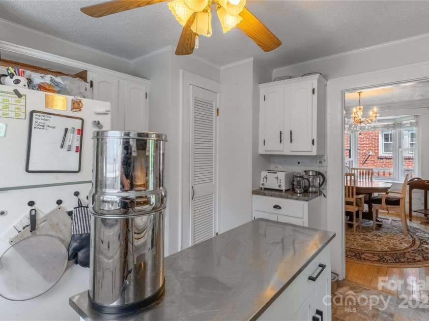 56 Brevard Road, Asheville, NC 28806.  MLS# CAR4293196, YatesRealty ID 34333. Kitchen