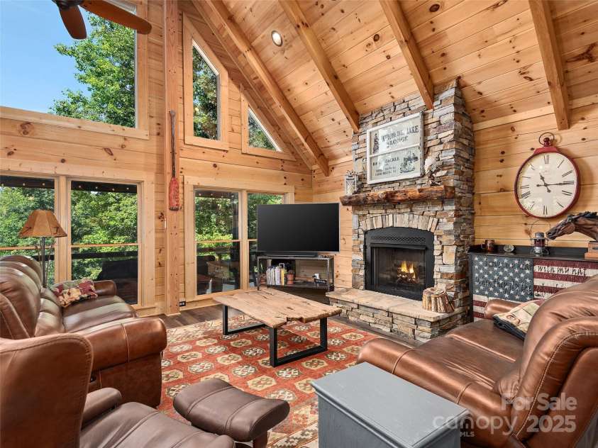 1439 Mountain Parkway, Mill Spring, NC 28756.  MLS# CAR4294167, YatesRealty ID 34334. 