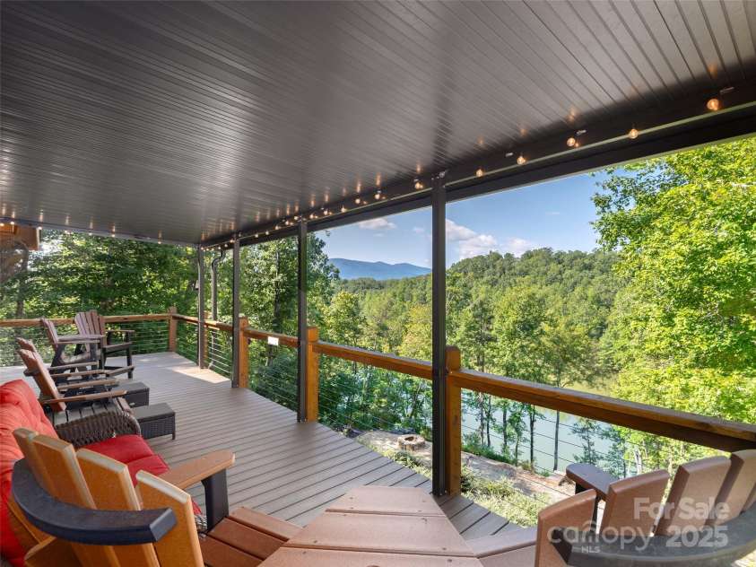 1439 Mountain Parkway, Mill Spring, NC 28756.  MLS# CAR4294167, YatesRealty ID 34334. 