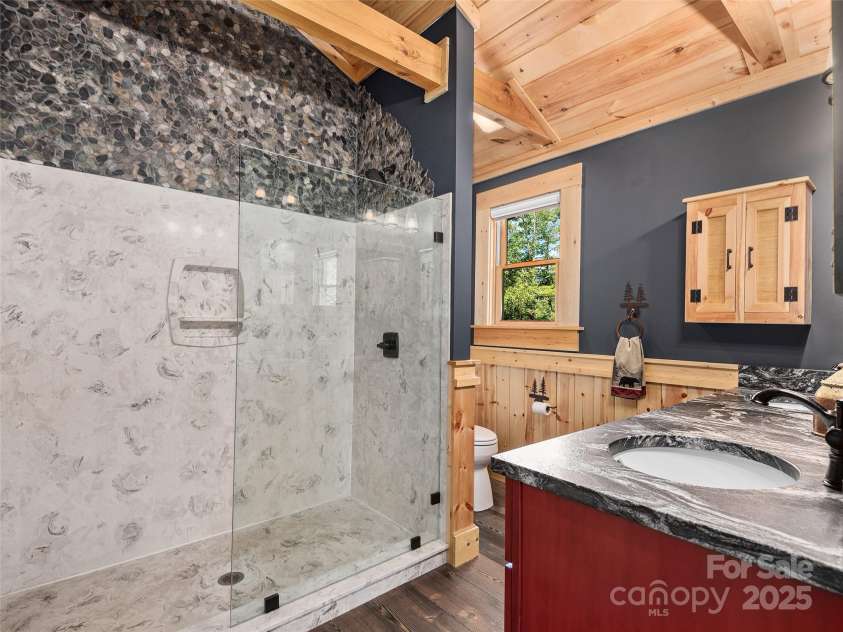 1439 Mountain Parkway, Mill Spring, NC 28756.  MLS# CAR4294167, YatesRealty ID 34334. 