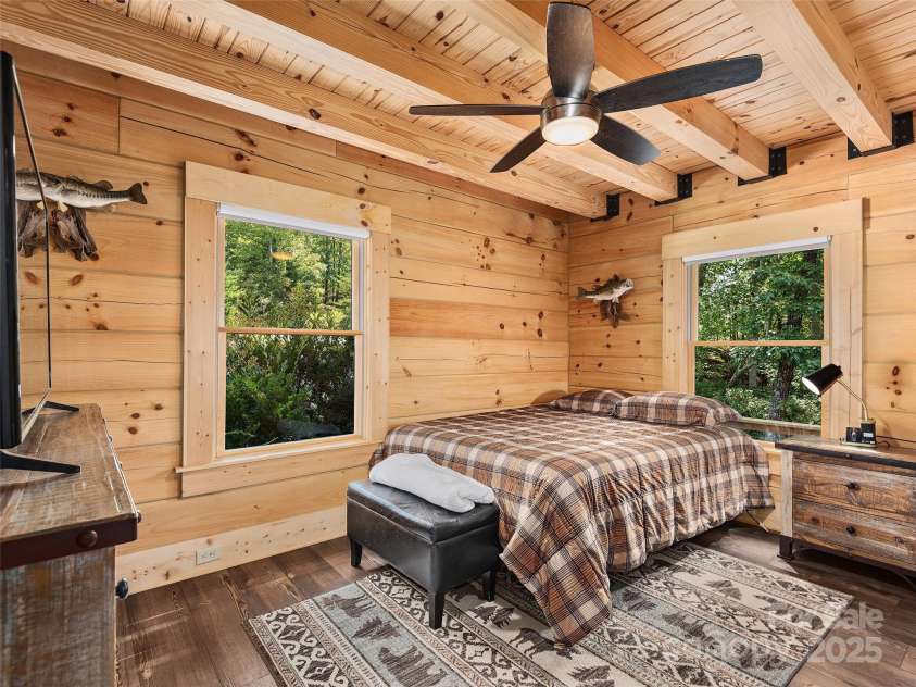 1439 Mountain Parkway, Mill Spring, NC 28756.  MLS# CAR4294167, YatesRealty ID 34334. 