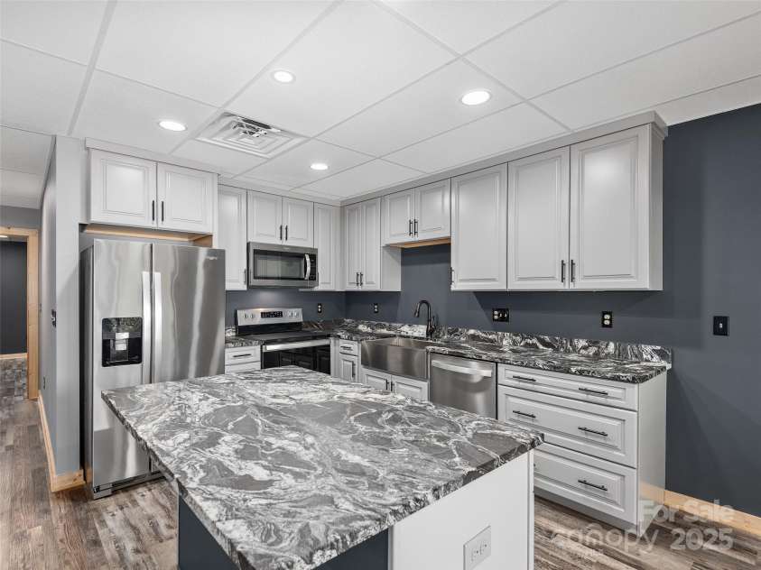 1439 Mountain Parkway, Mill Spring, NC 28756.  MLS# CAR4294167, YatesRealty ID 34334. 