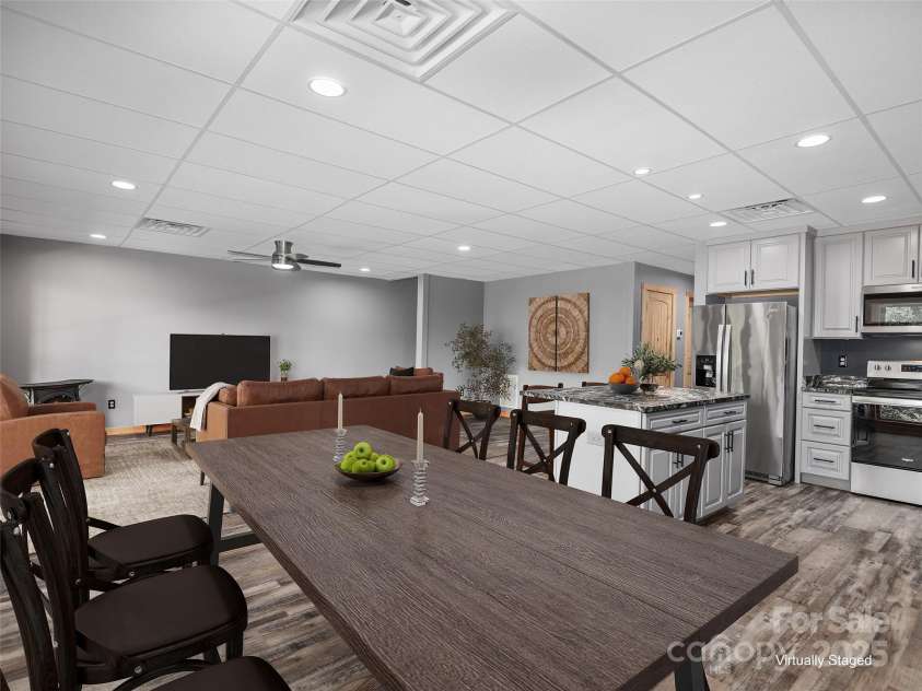 1439 Mountain Parkway, Mill Spring, NC 28756.  MLS# CAR4294167, YatesRealty ID 34334. 