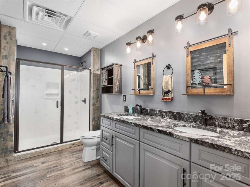 1439 Mountain Parkway, Mill Spring, NC 28756.  MLS# CAR4294167, YatesRealty ID 34334. 