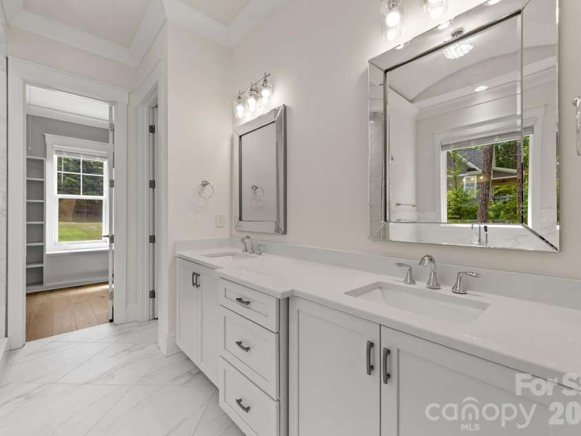 3207 James Plantation Drive, Denver, NC 28037.  MLS# CAR4393693, YatesRealty ID 34334. 