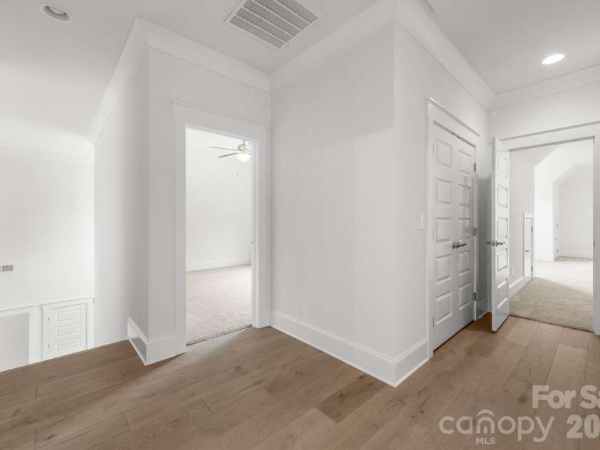 3207 James Plantation Drive, Denver, NC 28037.  MLS# CAR4393693, YatesRealty ID 34334. 