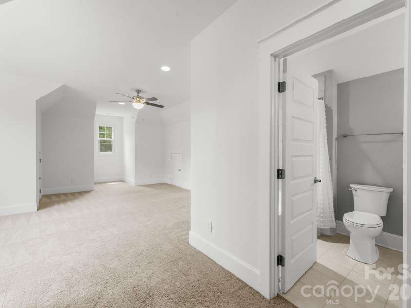 3207 James Plantation Drive, Denver, NC 28037.  MLS# CAR4393693, YatesRealty ID 34334. 