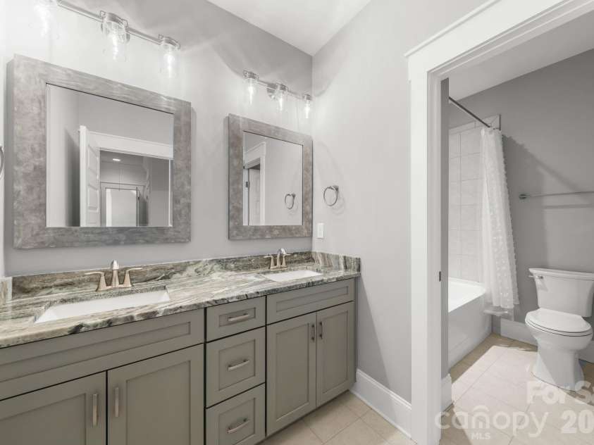 3207 James Plantation Drive, Denver, NC 28037.  MLS# CAR4393693, YatesRealty ID 34334. 