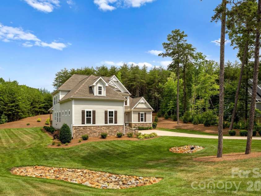3207 James Plantation Drive, Denver, NC 28037.  MLS# CAR4393693, YatesRealty ID 34334. 