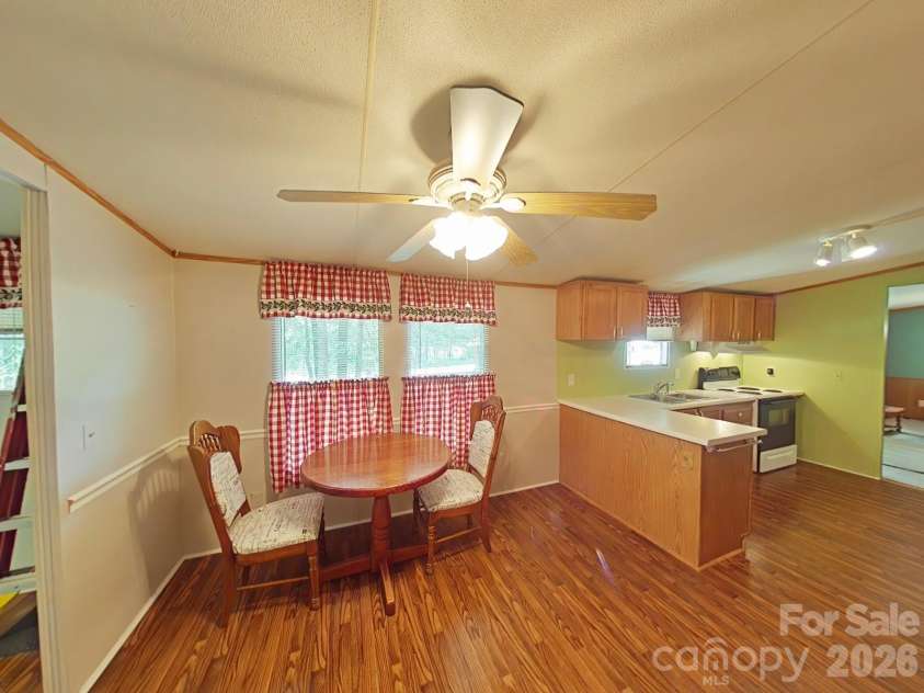 727 O Malleys Court, Clover, SC 29710.  MLS# CAR4396712, YatesRealty ID 34335. Breakfast Room