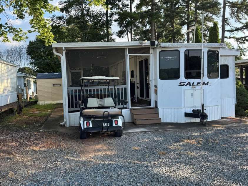 111 Club House Extension, New London, NC 28127.  MLS# CAR4295285, YatesRealty ID 34337. 