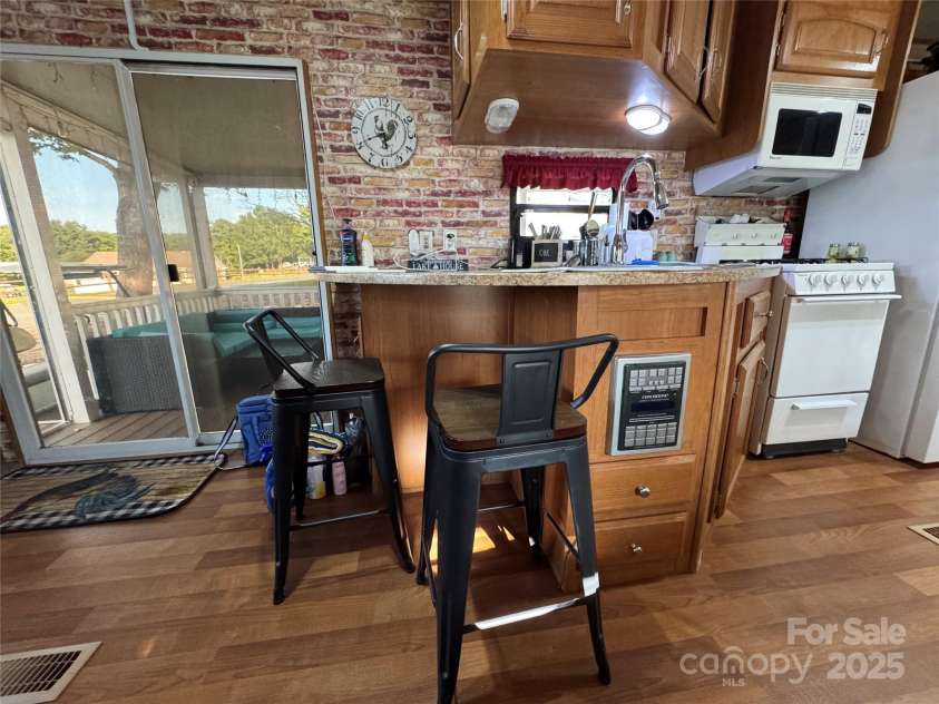 111 Club House Extension, New London, NC 28127.  MLS# CAR4295285, YatesRealty ID 34337. 